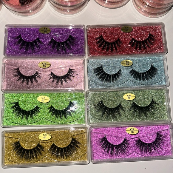 8 pairs of eyelashes - Picture 1 of 1